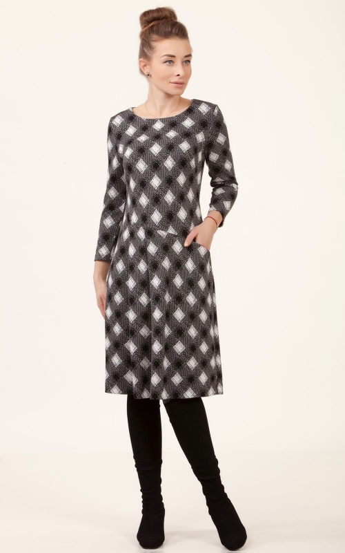 Black And White Casual Dress With Argyle Pattern Magnolica